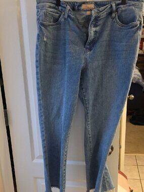 Kut from the Kloth Light Blue Kelsey Ankle Flare Jeans Stitch Fix 16